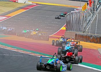 CON 36 PROTAGONISTAS SE PONE PRIMERA