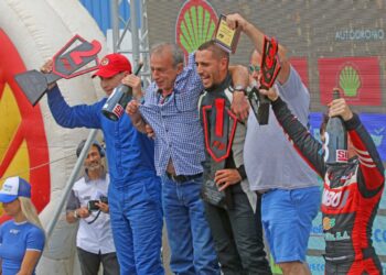 UNA VICTORIA BARBARA