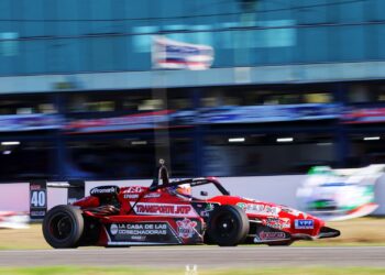 CON LA MENTE PUESTA EN LA PLATA