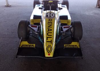 CB RACING VENDE AUTO