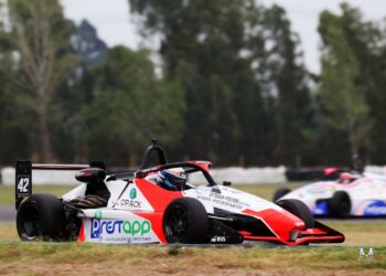 VOLVIÓ Y SE DESTACO