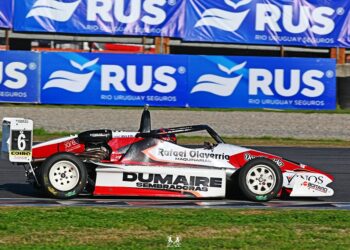  CON LA CABEZA PUESTA EN LA COPA