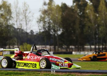 MOSTRÓ SUS CREDENCIALES