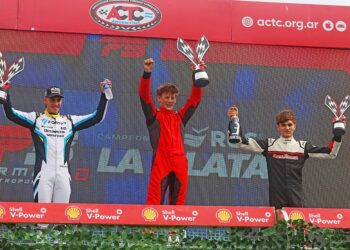 🏁 VICTORIA INOLVIDABLE 🌧️🔥